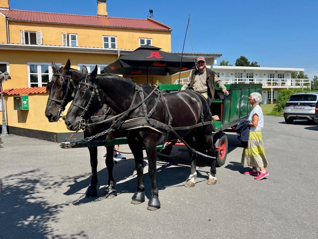 Oro Kro & Hotel Exteriör bild